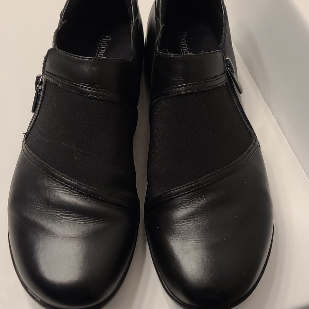 Bjorndal black slip ons